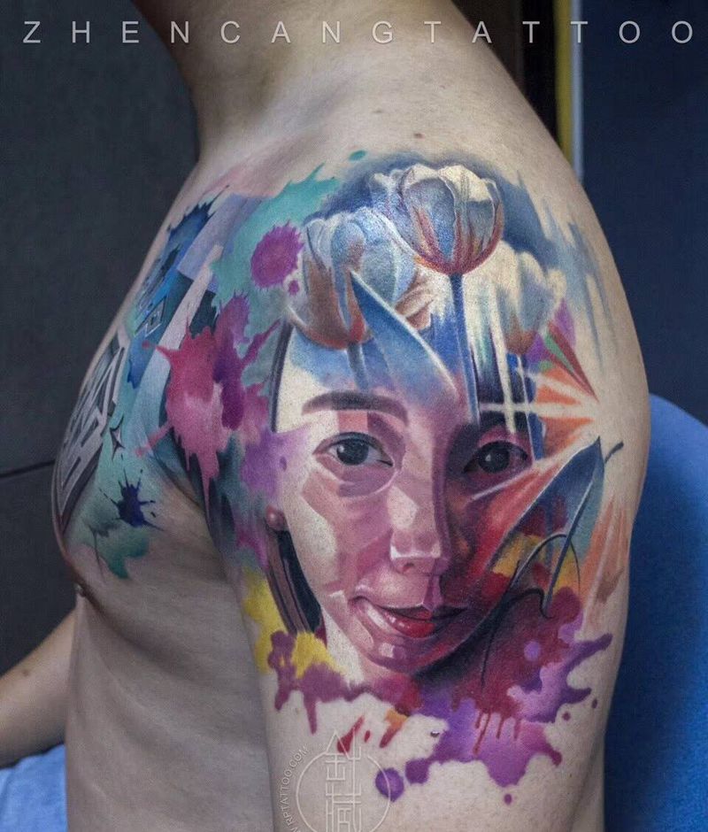 爱的礼物【原胸前图非本店作品】| 针藏刺青 ·邵师傅· 作品纹身图片_成品手臂胸部肖像清新人物原创邵钢针藏刺青纹身图案