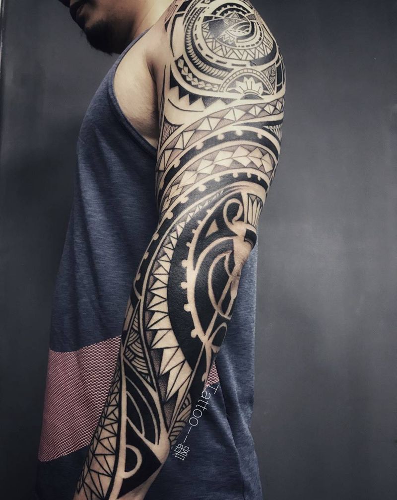 图腾花臂纹身图片_成品手臂几何图腾欧美纹身图案