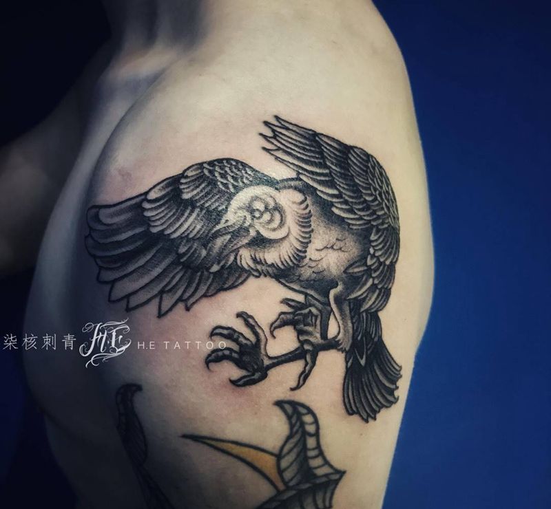 old school乌鸦纹身图片_肩部手臂Old SchoolNew School原创纹身图案