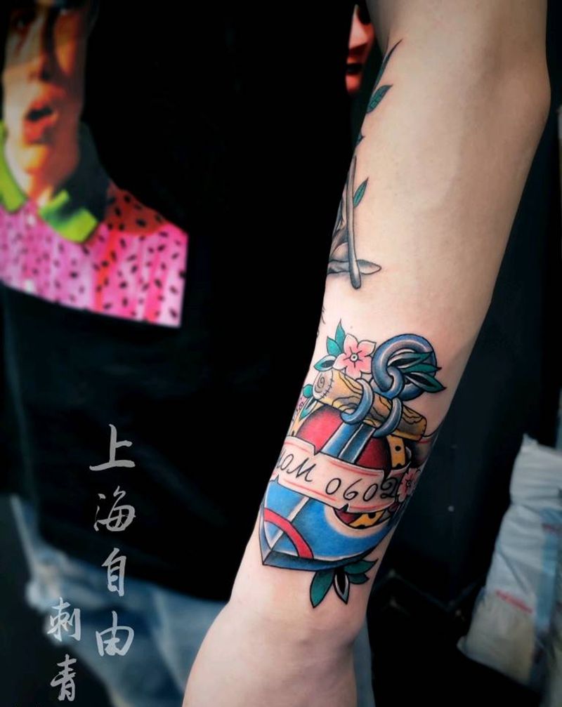 拼接花臂纹身图片_手臂New SchoolOld School船锚上帝之眼纹身图案