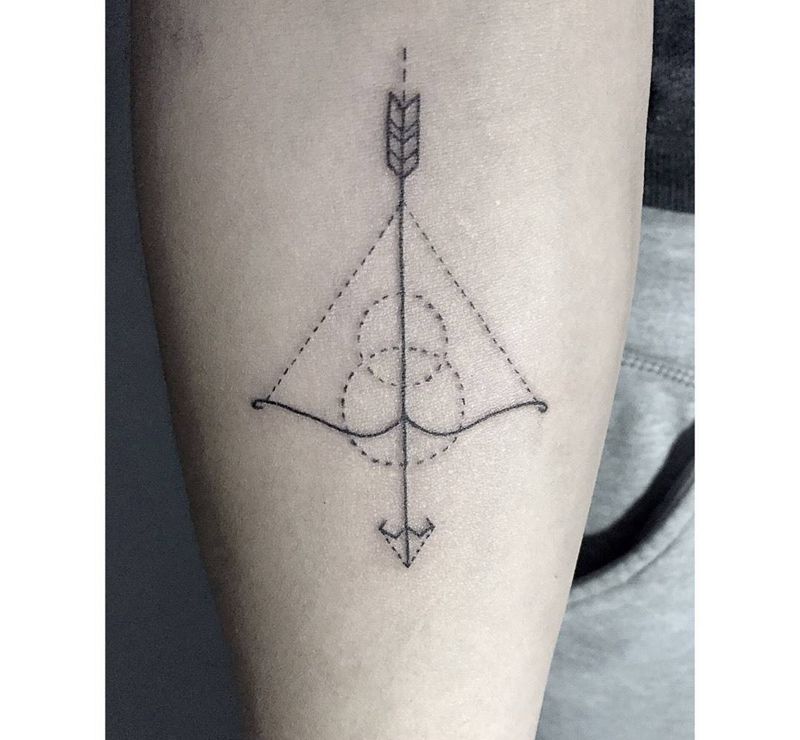 射手纹身图片_成品手臂清新几何纹身图案