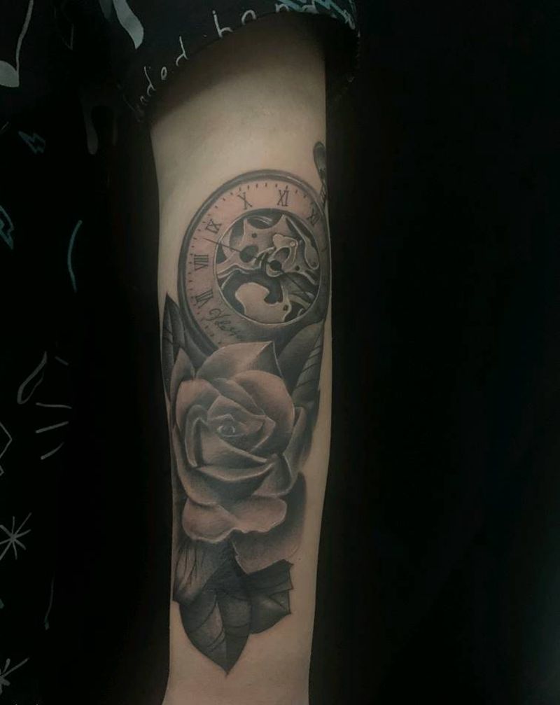 起点—时钟纹身图片_手臂欧美写实时钟纹身图案