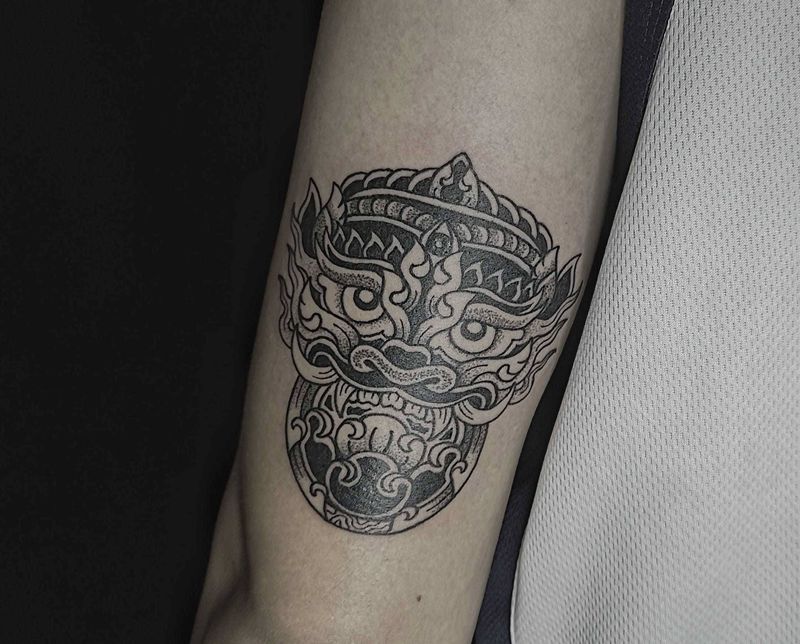 thai line 神兽纹身图片_手臂点刺图腾纹身图案