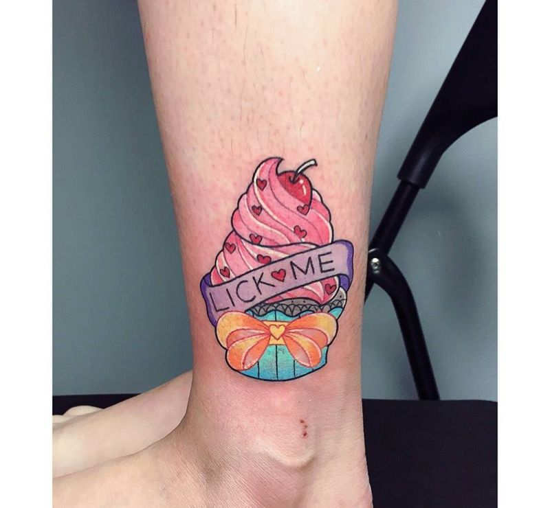 超可爱的杯子蛋糕纹身图片_成品脚部腿部欧美清新静物卡通纹身图案
