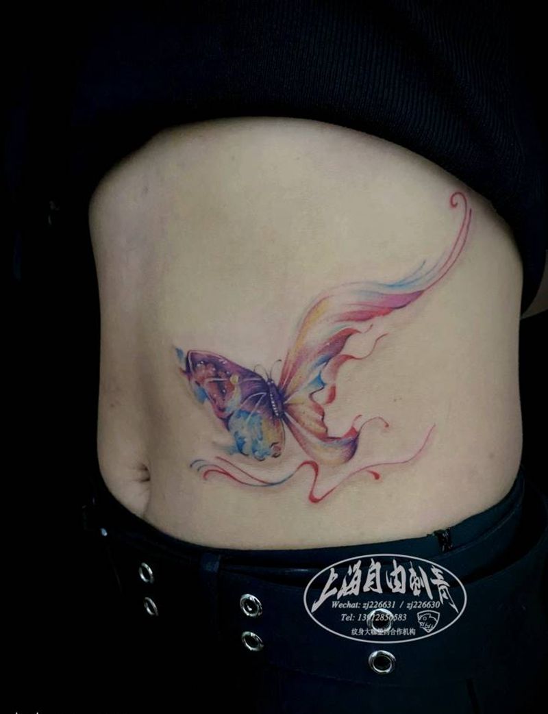 蝴蝶纹身图片_腰部水墨水彩蝴蝶纹身图案