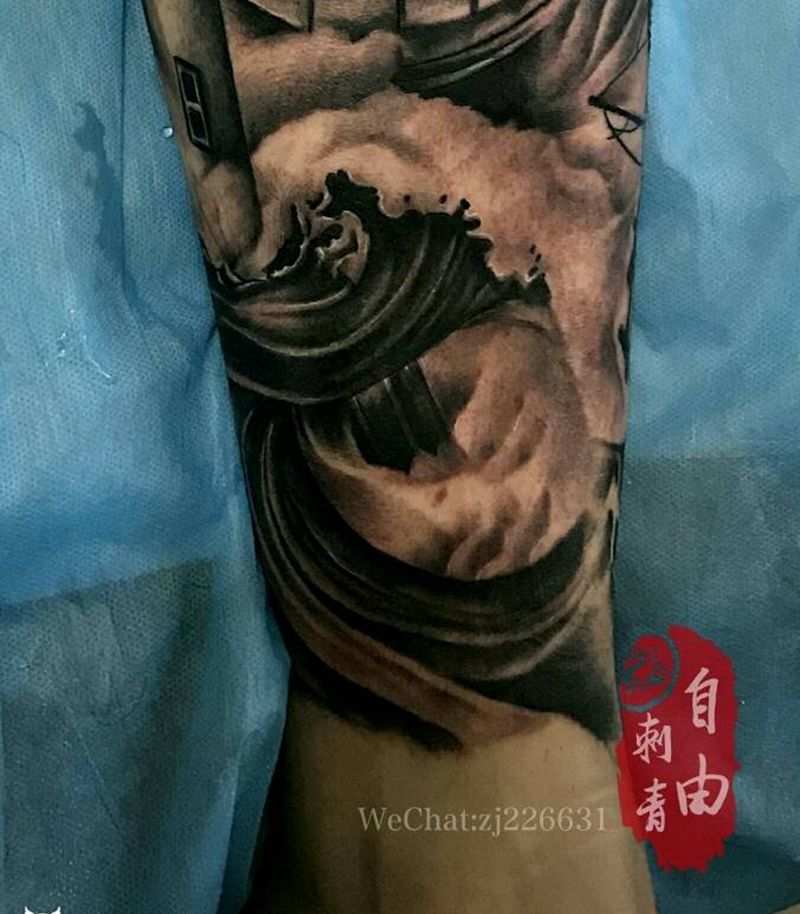 指南针纹身图片