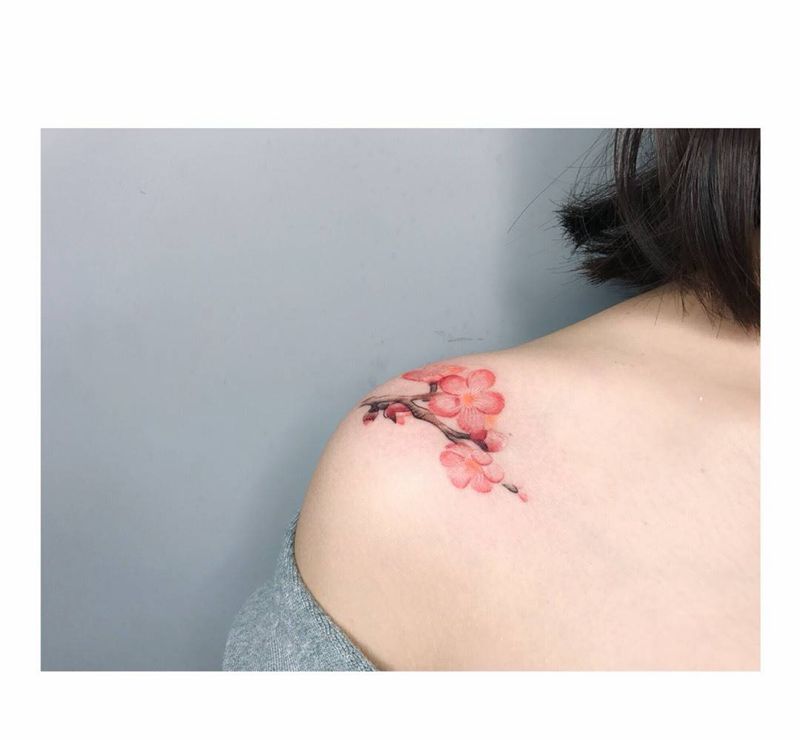 小清新花枝纹身图片_成品肩部清新习俗传统植物水彩纹身图案