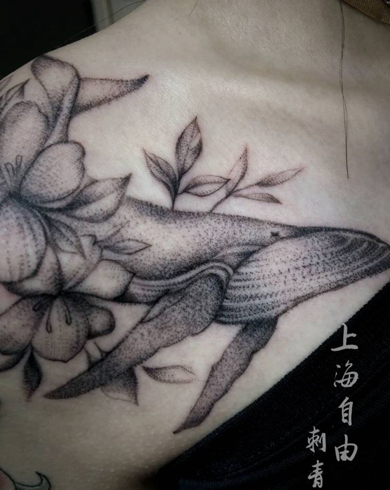 鲸纹身图片_肩部欧美写实点刺鲸纹身图案