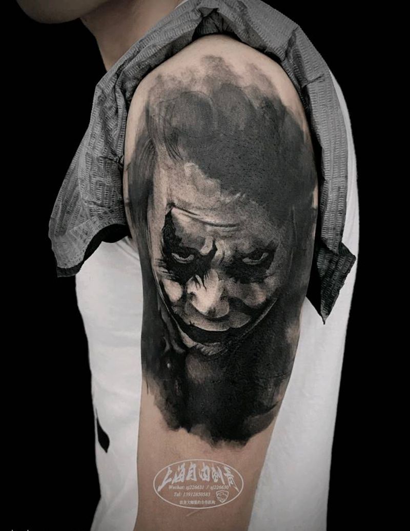 小丑—消逝纹身图片_手臂欧美写实纹身图案