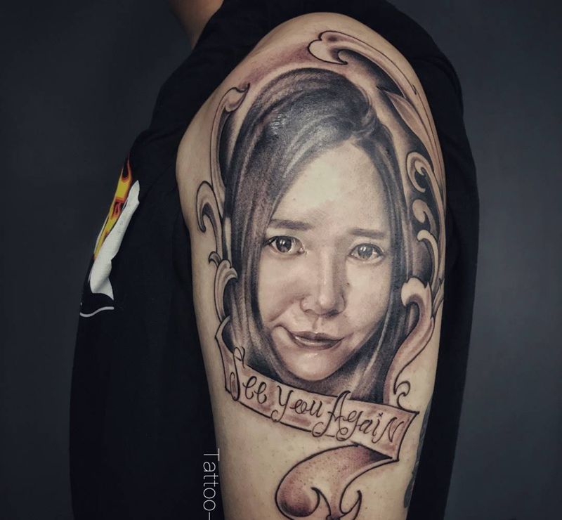 人不风流枉少年纹身图片_成品欧美肖像手臂人物植物纹身图案