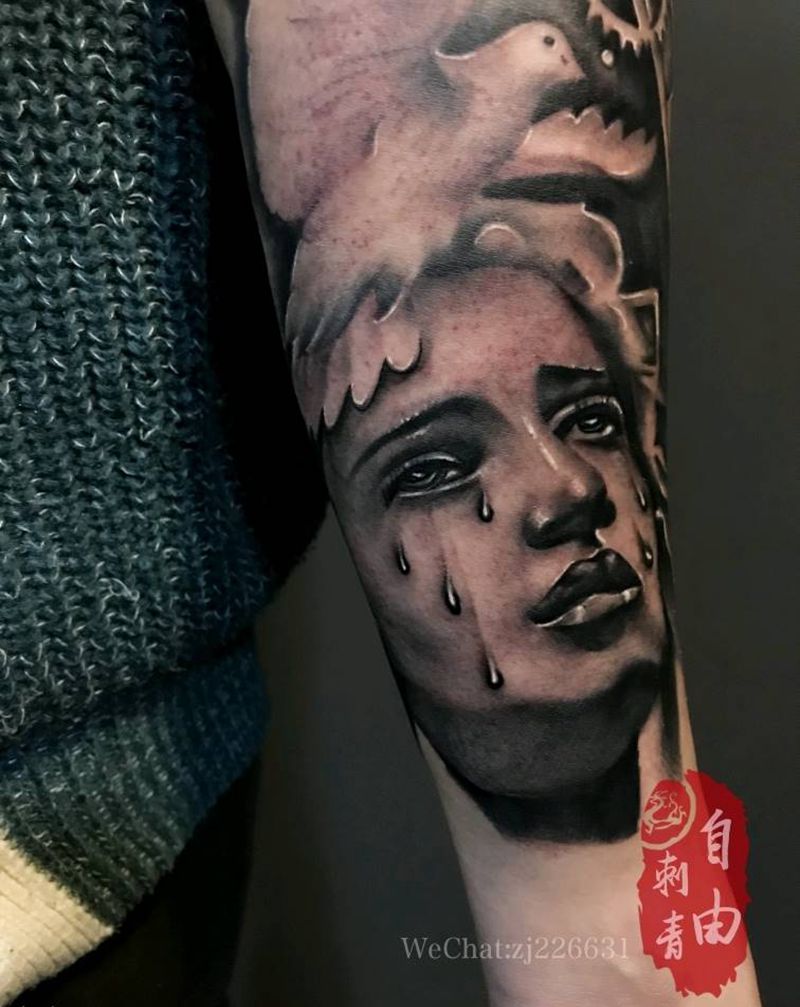 圣母玛利亚纹身图片_欧美写实圣母圣母玛利亚纹身图案