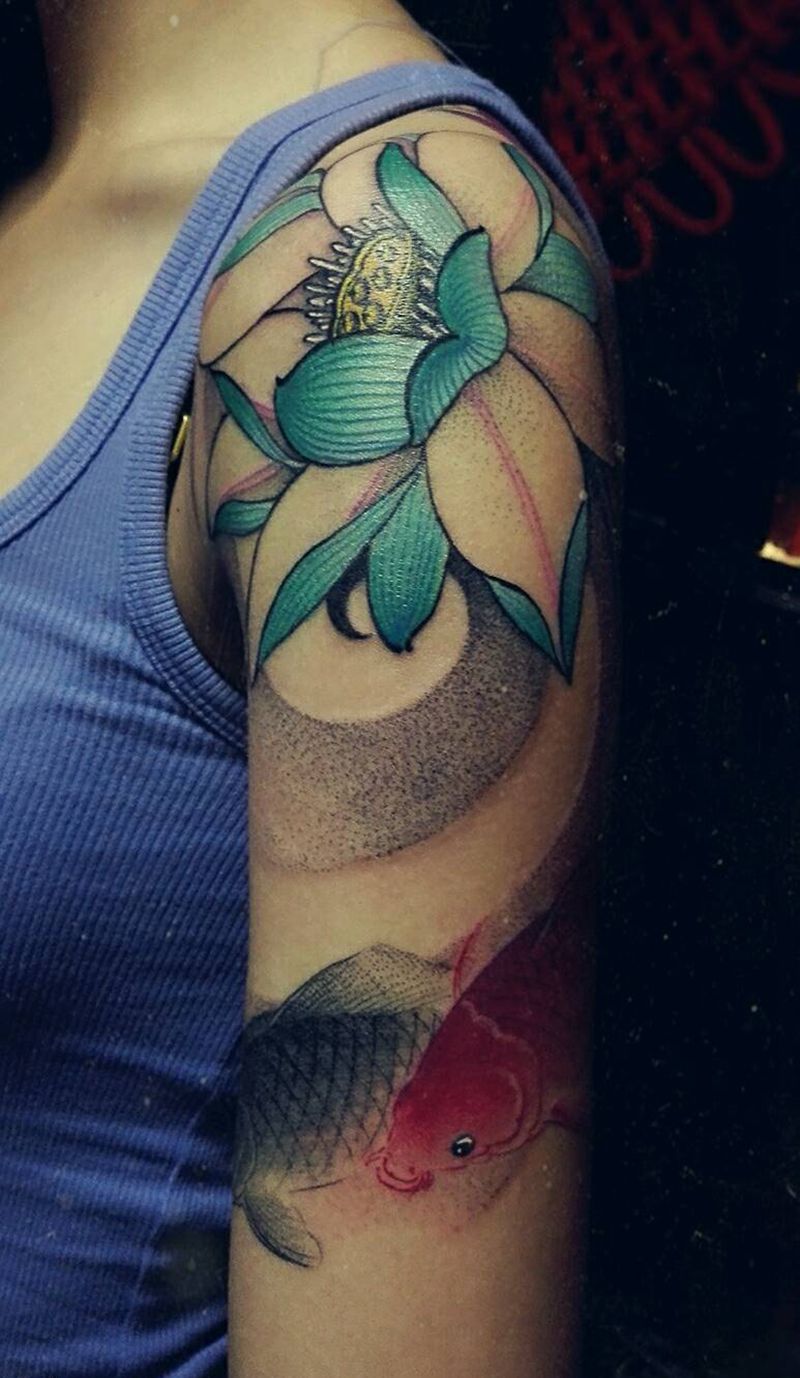 清趣纹身图片_肩部手臂传统国画原创莲花锦鲤纹身图案