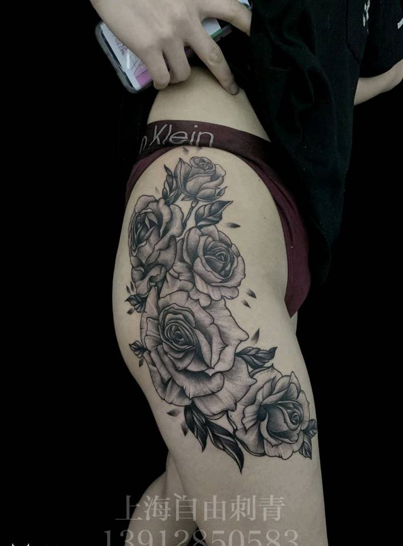 素花纹身图片_臀部点刺几何素花纹身图案