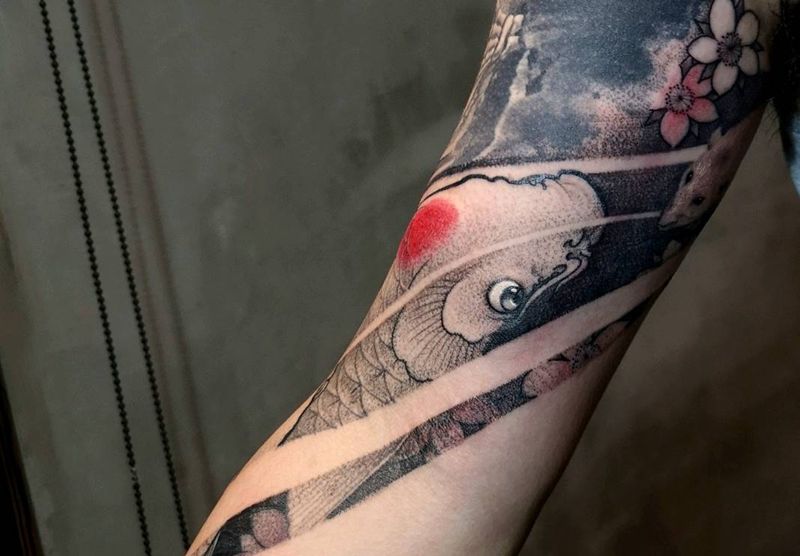 鸿运当头纹身图片_手臂中国风锦鲤传统纹身图案