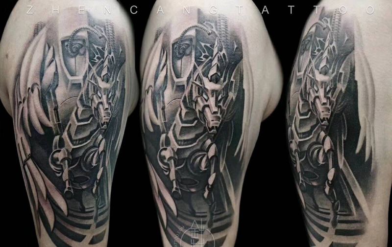 针藏李程纹身图片_手臂纹身图案