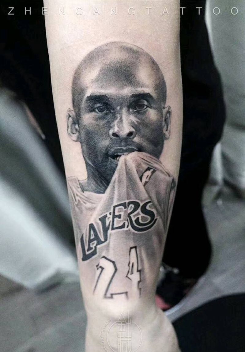 针藏李程纹身图片_手臂纹身图案