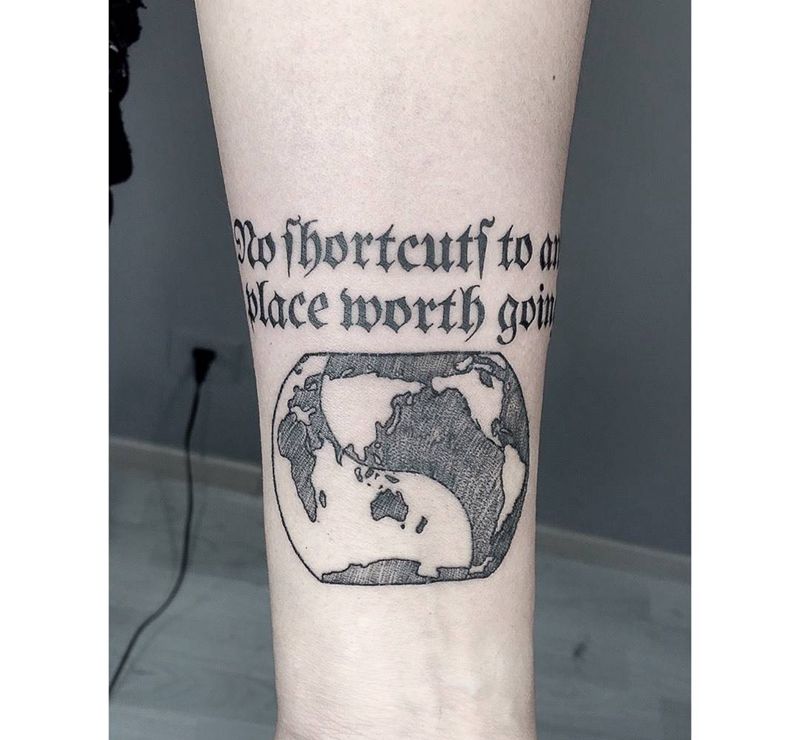 哥特字体纹身图片_成品手臂手部清新欧美字符纹身图案