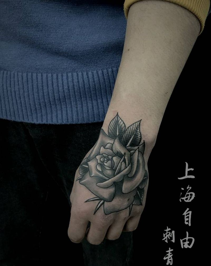 玫瑰纹身图片_手部New School玫瑰手背纹身图案