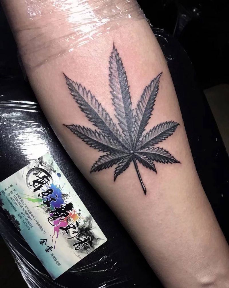 麻叶纹身图片_手臂老传统纹身图案