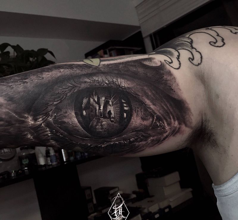 欧美黑灰写实眼睛纹身图片_手臂欧美写实眼睛纹身图案