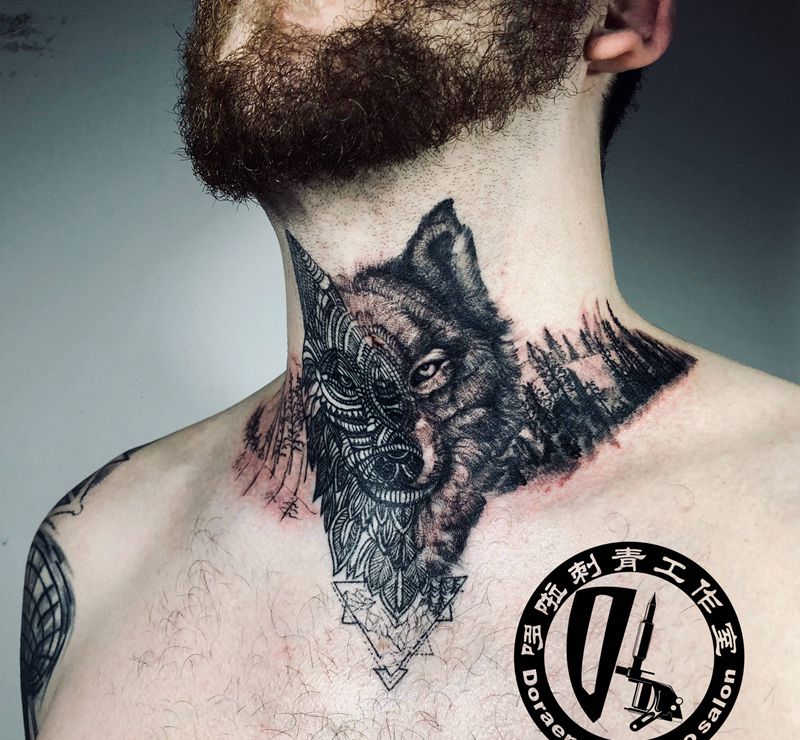 森狼纹身图片_颈部欧美写实点刺纹身图案