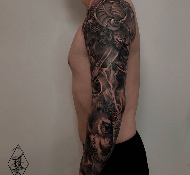 欧美黑灰写实纹身图片_手部手臂欧美写实几何肖像纹身图案