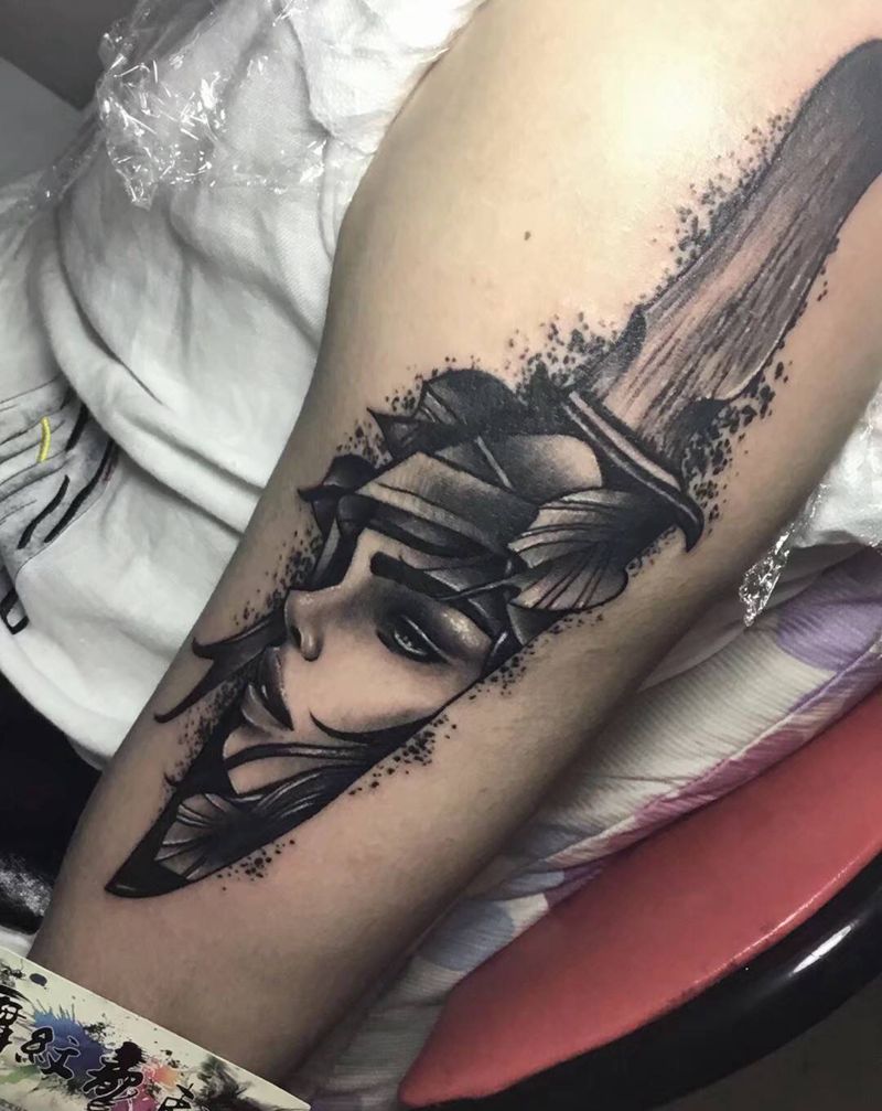 刀纹身图片_手部手臂欧美写实New School纹身图案