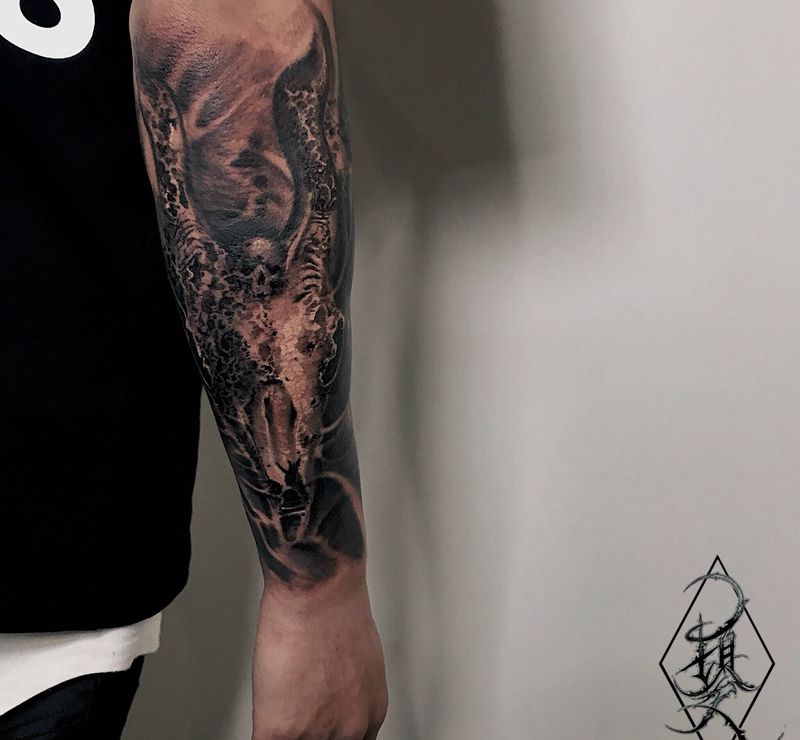 羊头骨纹身图片_手臂腿部欧美写实骷髅纹身图案