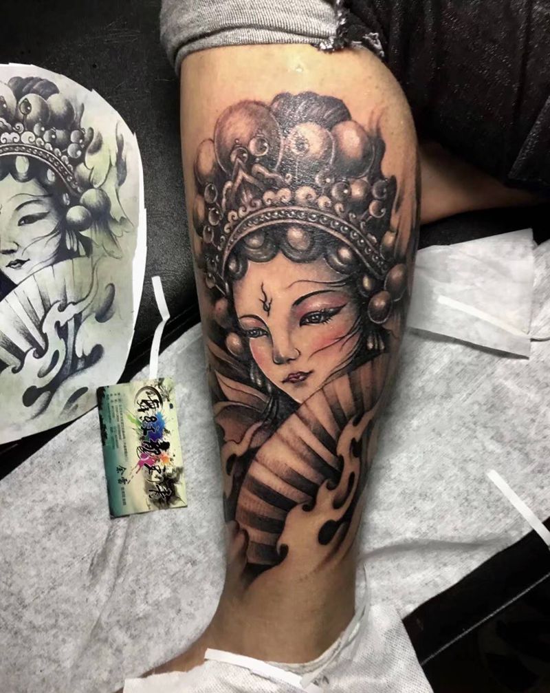 花旦纹身图片_脚部老传统纹身图案