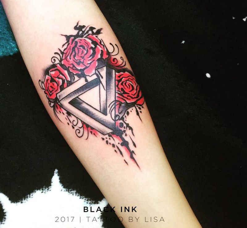 小臂内侧花纹身图片_成品手臂欧美清新植物图腾原创纹身图案