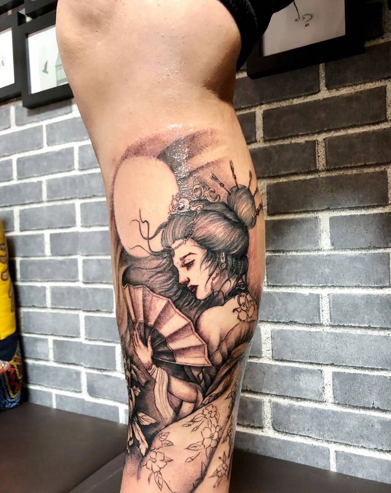 艺妓纹身图片_成品腿部传统肖像写实人物植物纹身图案