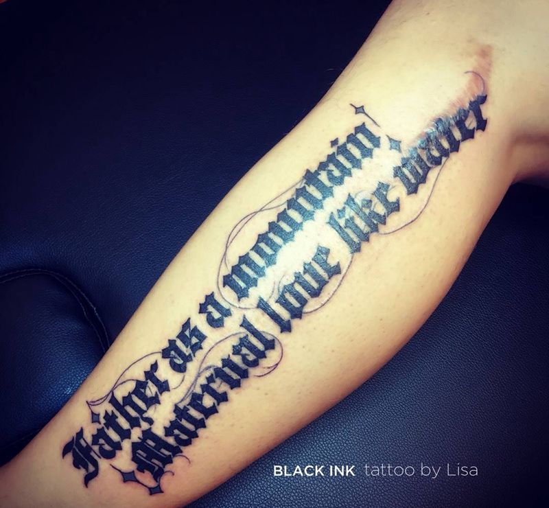 小腿外侧花体字纹身图片_成品腿部欧美字符原创纹身图案