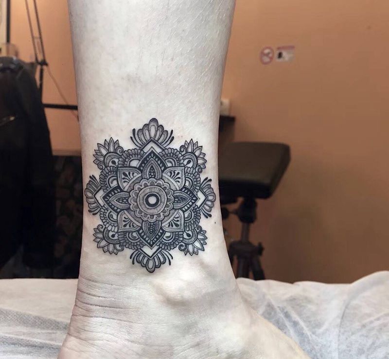 繁花纹身图片_成品腿部手部手臂传统清新几何情侣小清新原创纹身图案