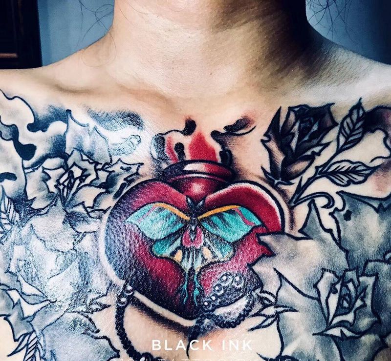 花胸纹身图片_胸部New School纹身图案