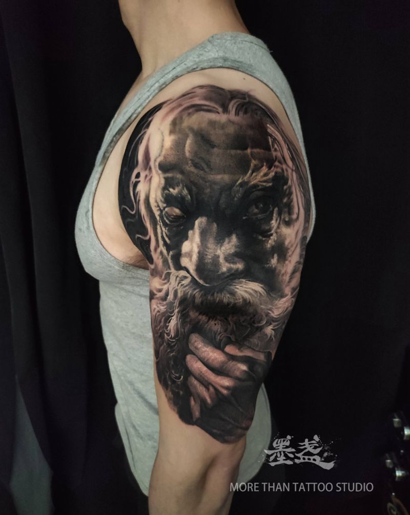 奥丁纹身图片_手臂欧美写实神话纹身图案