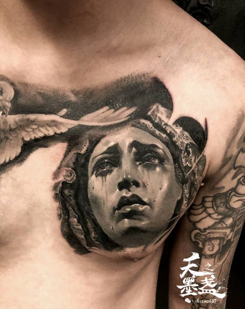 圣母花胸纹身图片_胸部欧美写实圣母纹身图案