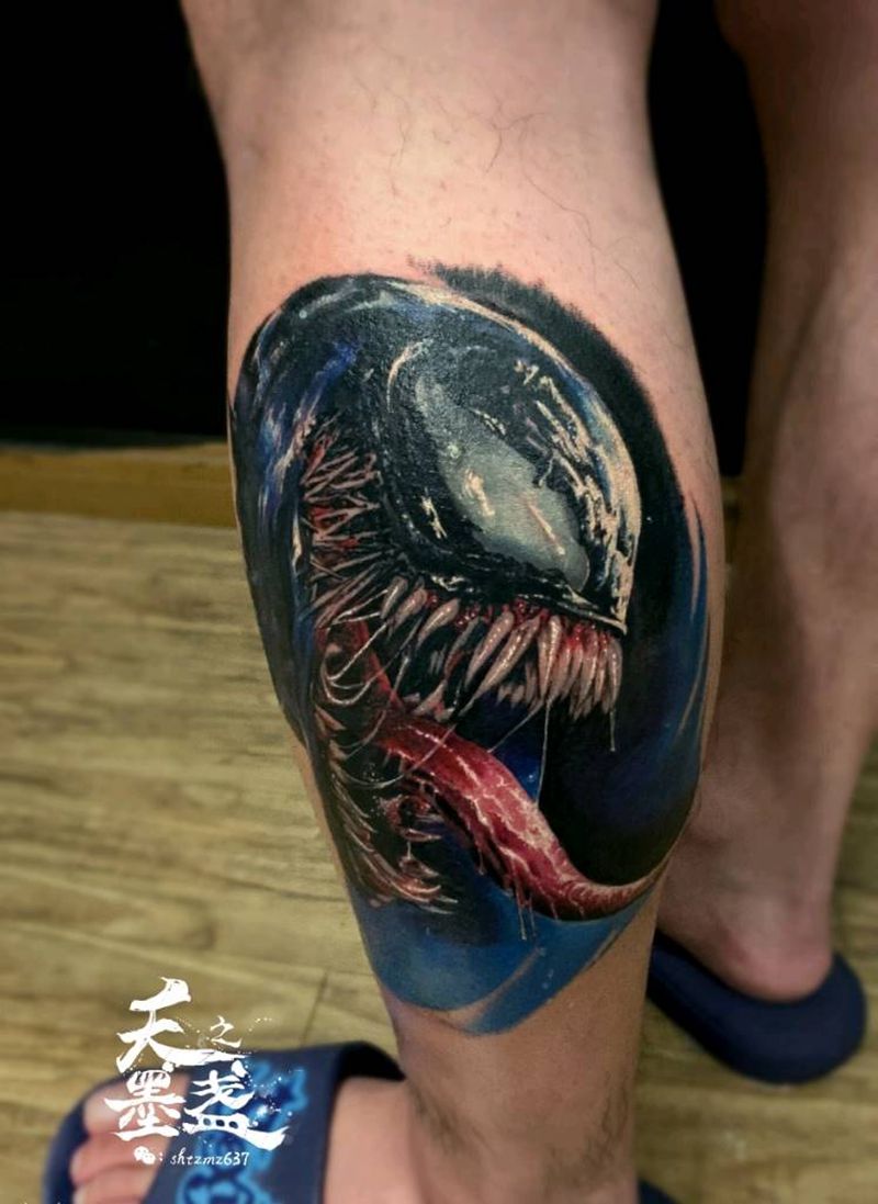 毒液纹身图片_腿部欧美写实毒液纹身图案