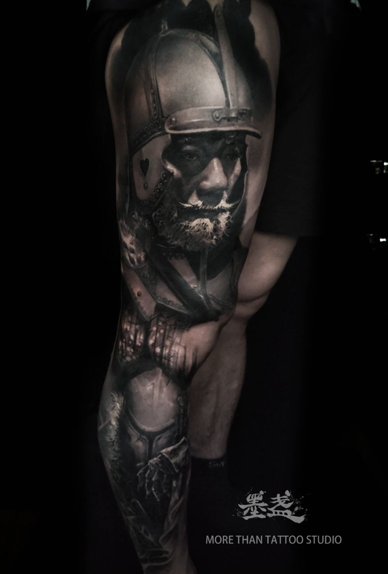 波兰裔骑兵纹身图片_腿部欧美写实花腿纹身图案