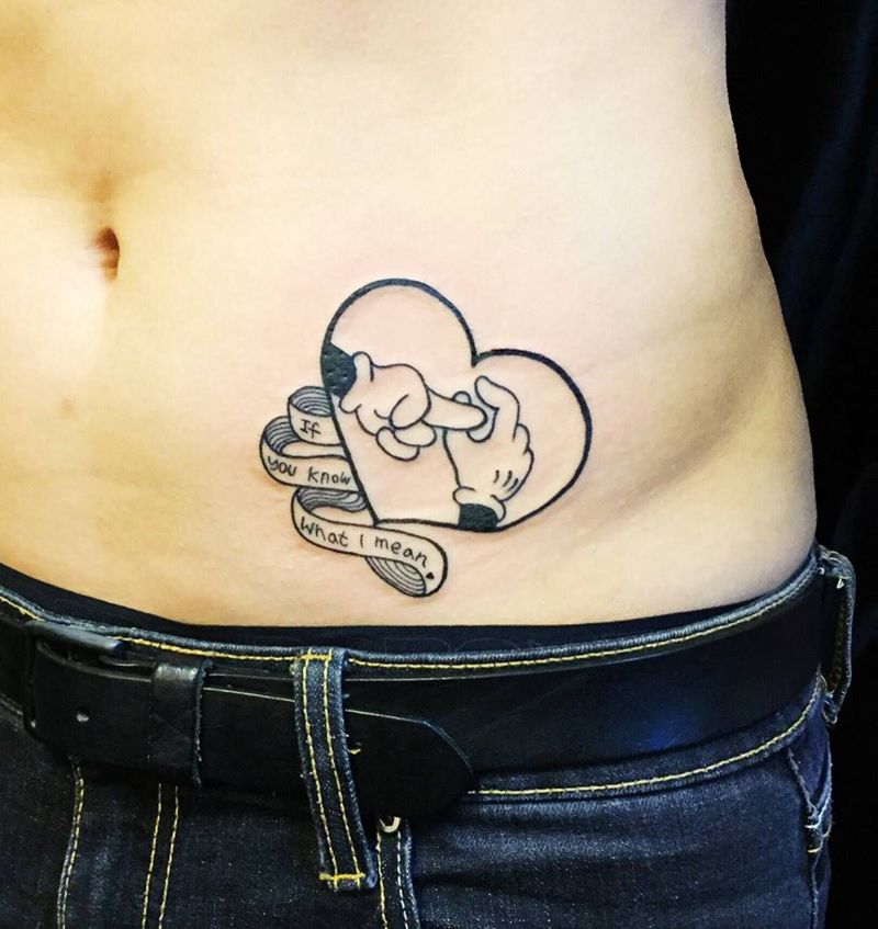 小图纹身图片_成品腹部欧美人物原创纹身图案