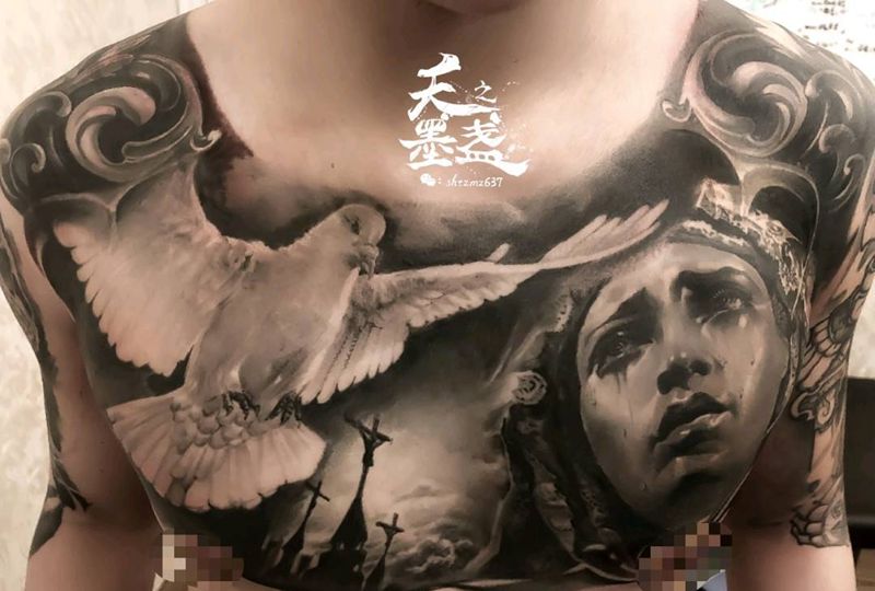 圣母花胸纹身图片_胸部欧美写实宗教纹身图案