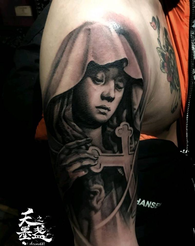 圣母像纹身图片_手臂欧美写实宗教纹身图案
