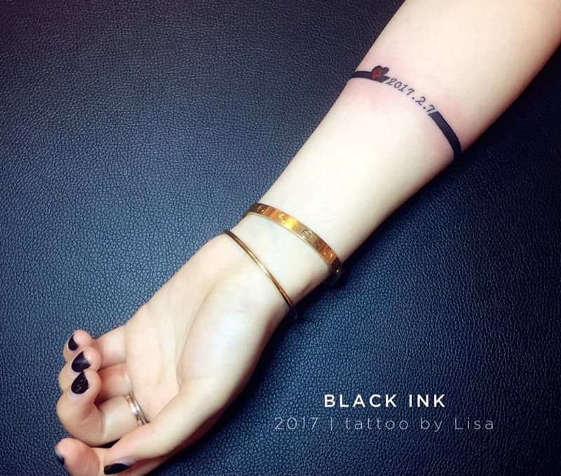 小臂臂环纹身图片_成品手臂欧美清新几何原创纹身图案