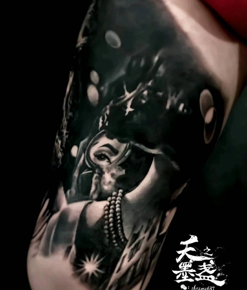 花腿继续纹身图片_腿部欧美肖像写实人物原创成品纹身图案