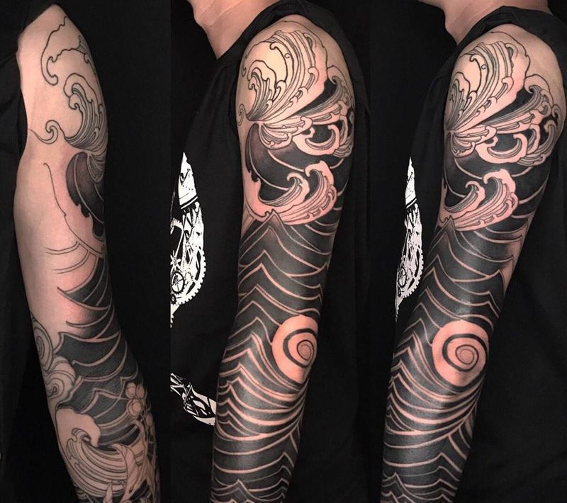 浪纹身图片_成品手臂传统图腾原创纹身图案