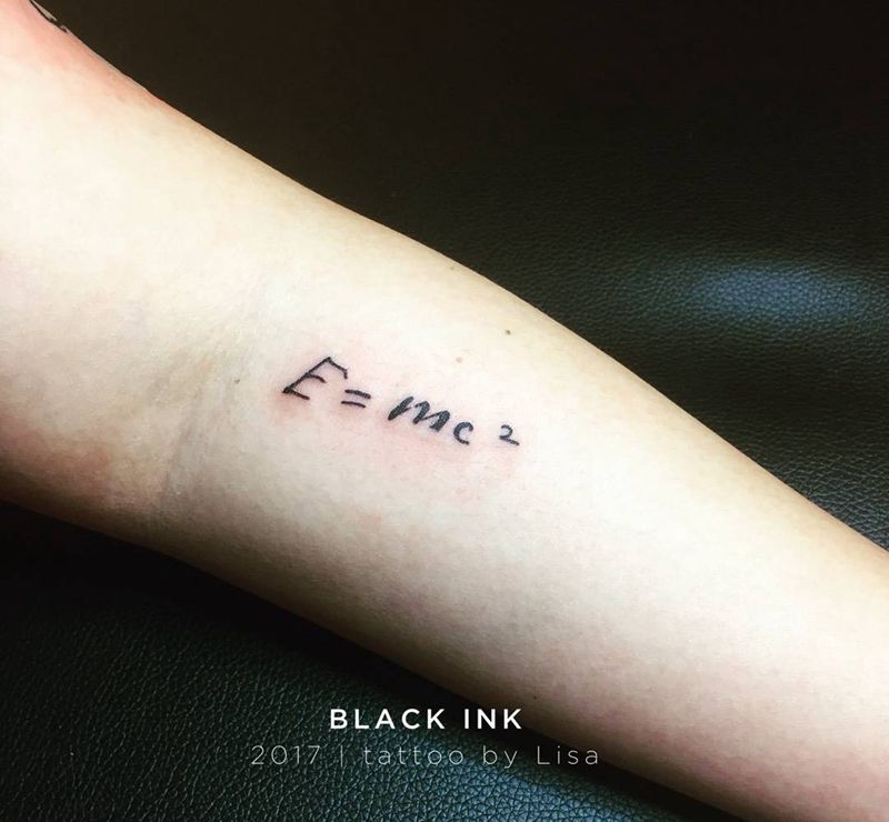 “公式”纹身图片_成品手臂清新字符原创纹身图案