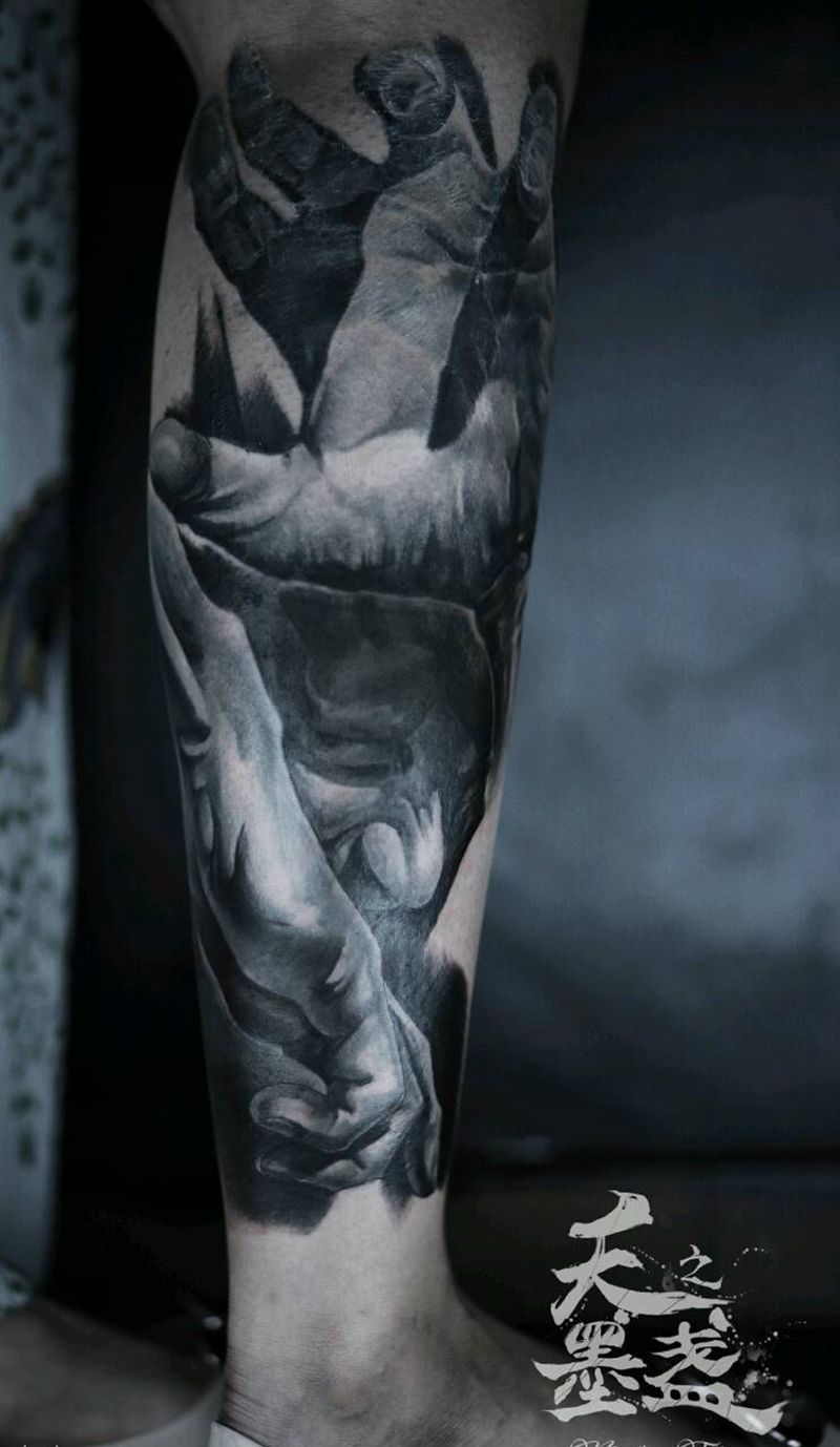 包腿局部纹身图片