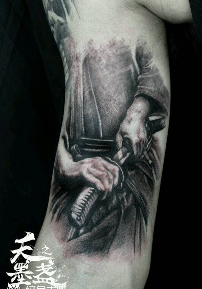 拔刀术纹身图片_手臂欧美写实人物成品纹身图案