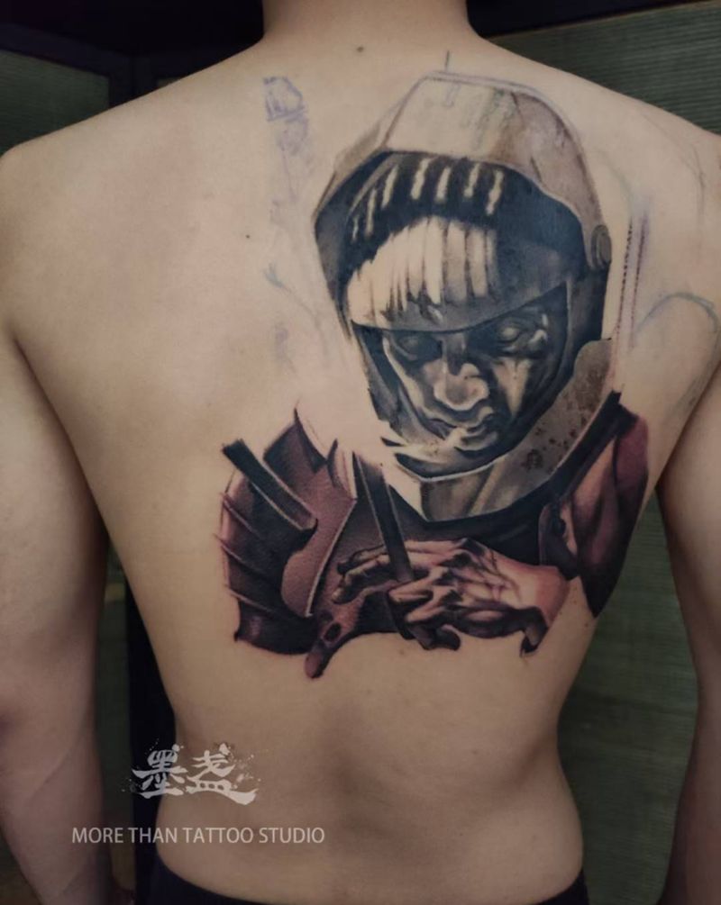 武士纹身图片_背部欧美写实黑灰铠甲纹身图案