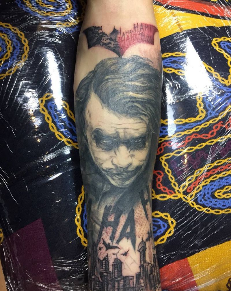 小丑和蝙蝠侠的事1纹身图片