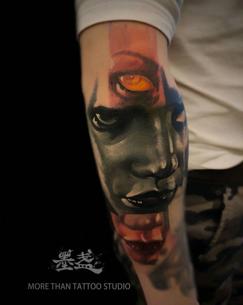 加班纹身图片_手臂欧美写实彩色纹身图案